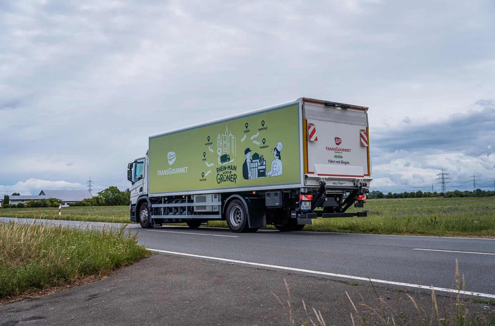 Die Verbio SE hat Ende Juni gemeinsam mit dem Lebensmittelgroßhändler und Logistikunternehmen Transgourmet eine neue BioCNG-Tankstelle in Riedstadt in Hessen eröffnet.